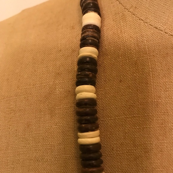 Brown & Off-White Bead Necklace Jewelry - Picture 2 of 5